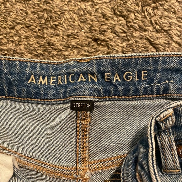 American Eagle Mom Shorts - Picture 2 of 5